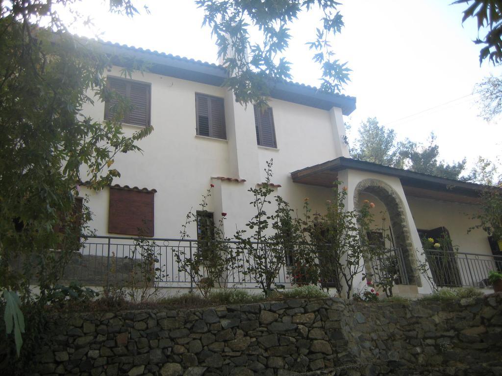 Flora'S House Vila Spilia Exterior foto