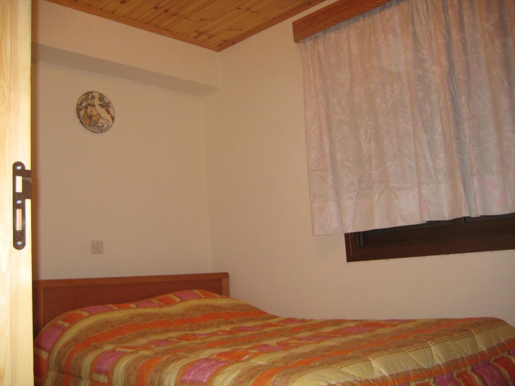 Flora'S House Vila Spilia Exterior foto
